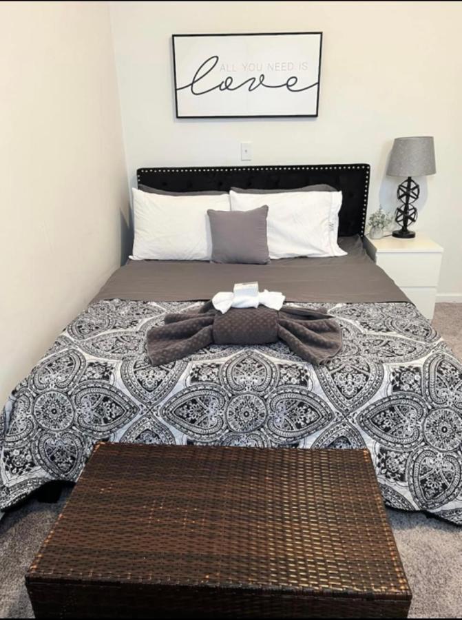 Brooklyn Golden Palace New York Ngoại thất bức ảnh